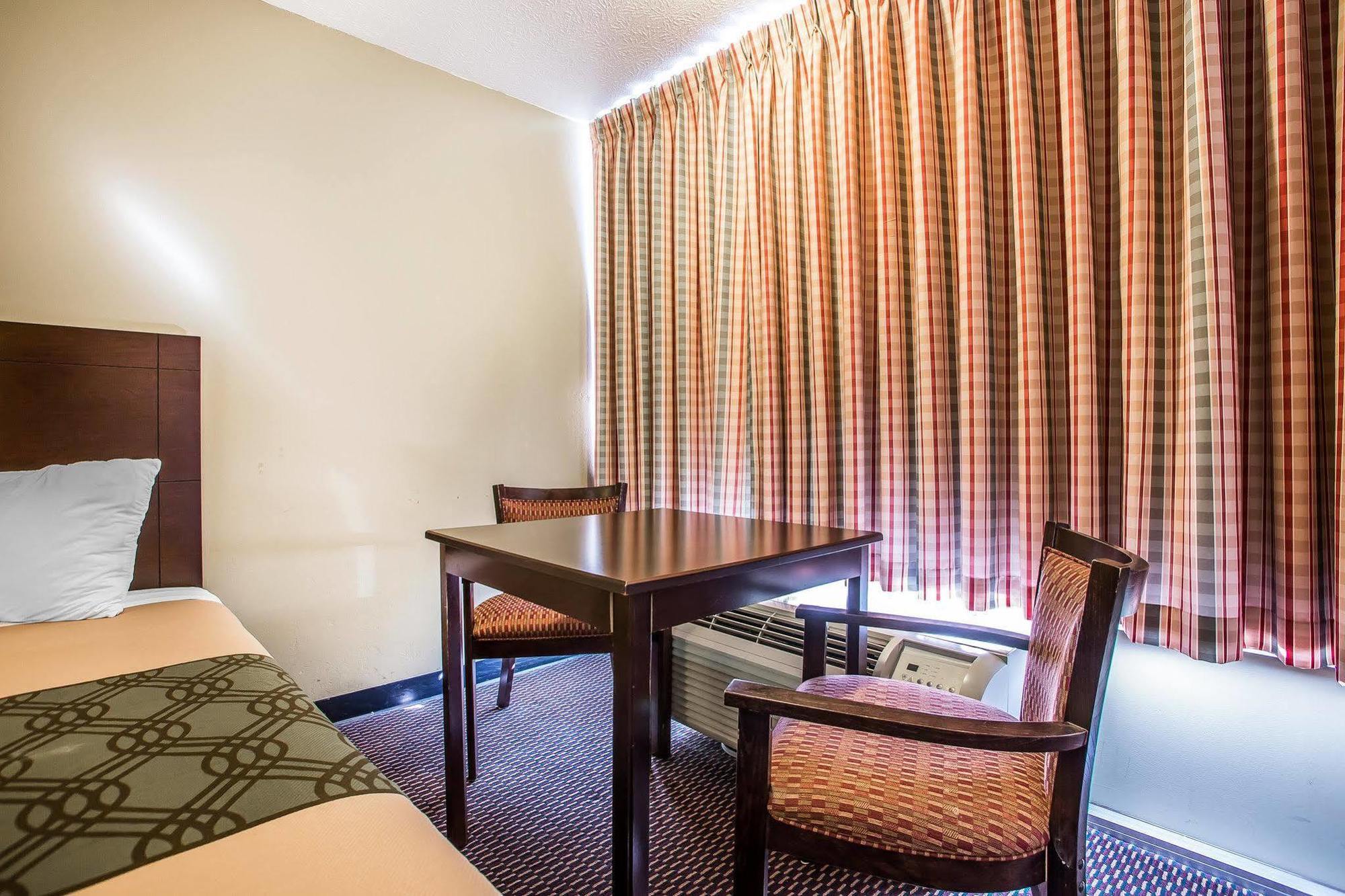 Econo Lodge Near Missouri University Of Science And Technology Rolla Luaran gambar